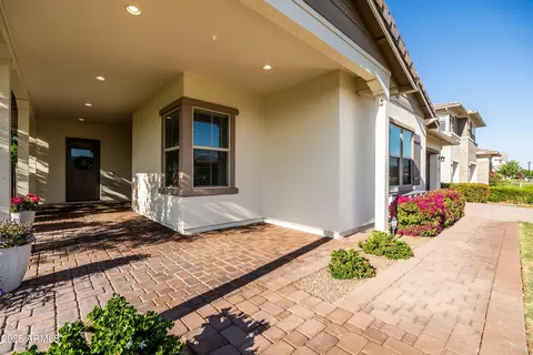 Exterior - 3620 E Austin Dr, Gilbert, AZ 85296 photo 4 of 25