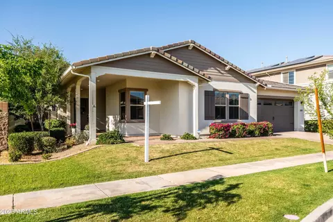Exterior - 3620 E Austin Dr, Gilbert, AZ 85296 photo 2 of 25