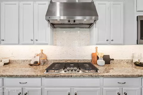 Kitchen - 3620 E Austin Dr, Gilbert, AZ 85296 photo 7 of 9