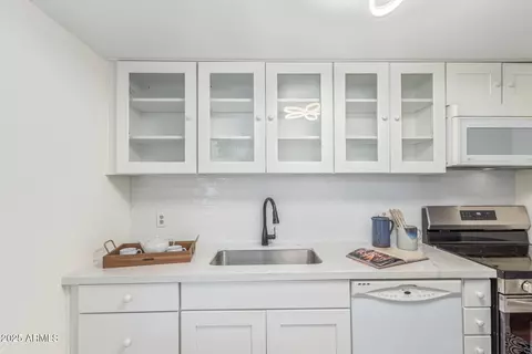 4727 E Lafayette Blvd #117, Phoenix, AZ 85018 photo 11