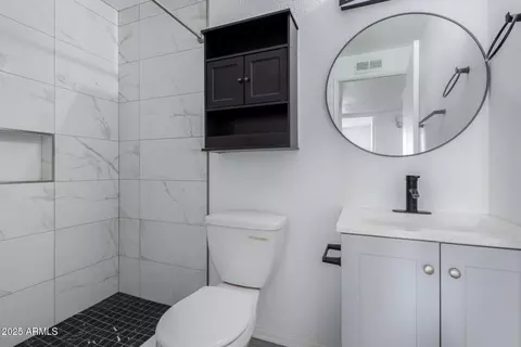 Bath - 339 E 9th Dr, Mesa, AZ 85210 photo 2 of 3