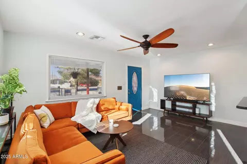 Living - 2511 E Pinchot Ave, Phoenix, AZ 85016 photo 1 of 1