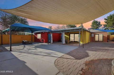 Exterior - 2511 E Pinchot Ave, Phoenix, AZ 85016 photo 2 of 7