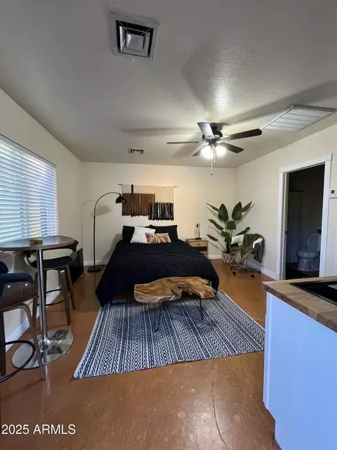Bedroom - 2511 E Pinchot Ave, Phoenix, AZ 85016 photo 2 of 2