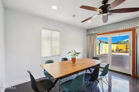 Dining - 2511 E Pinchot Ave, Phoenix, AZ 85016 photo 1 of 2