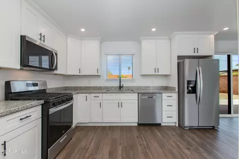 3330 E Palm Ln, Phoenix, AZ 85008 photo 8