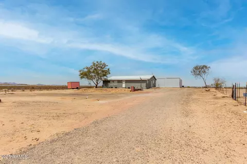 33430 W Siesta Way, Tonopah, AZ 85354