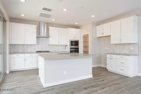 1571 E Tiffany Way, Gilbert, AZ 85298 photo 3