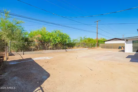 Exterior - 1012 Estevan Ave, Apache Junction, AZ 85119 photo 4 of 8