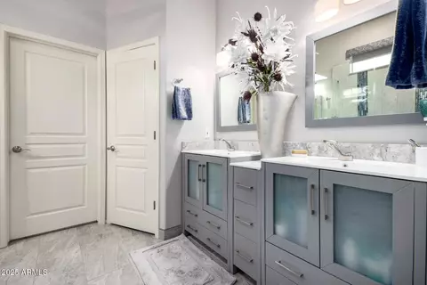 Bath - 9908 E Medina Ave, Mesa, AZ 85209 photo 1 of 3
