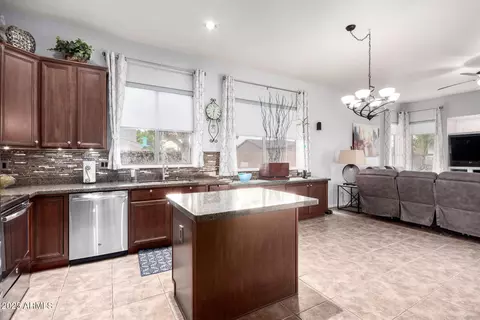Kitchen - 9908 E Medina Ave, Mesa, AZ 85209 photo 3 of 3
