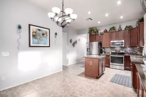 Kitchen - 9908 E Medina Ave, Mesa, AZ 85209 photo 2 of 3