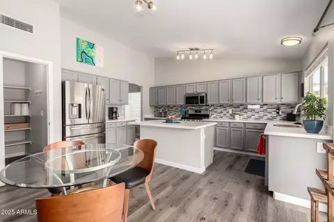 1425 E Darrel Rd, Phoenix, AZ 85042 photo 3