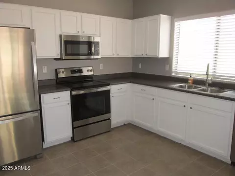 10028 E Kilarea Ave, Mesa, AZ 85209 photo 4