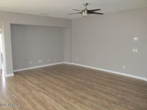 10028 E Kilarea Ave, Mesa, AZ 85209 photo 2