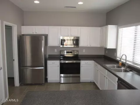 10028 E Kilarea Ave, Mesa, AZ 85209 photo 5