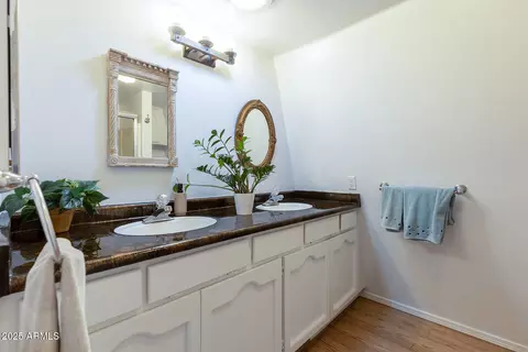 Bath - 3334 Whispering Pine Dr, Overgaard, AZ 85933 photo 2 of 3