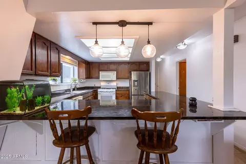 Kitchen - 3334 Whispering Pine Dr, Overgaard, AZ 85933 photo 2 of 5