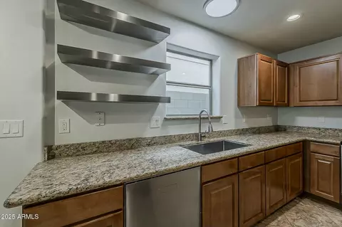 1930 E Parkside Ln, Phoenix, AZ 85024 photo 14