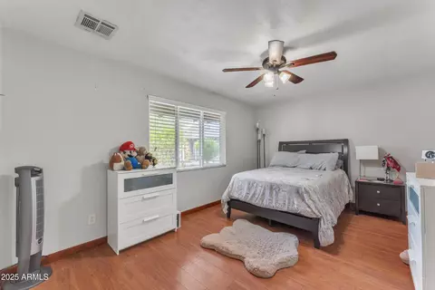 Bedroom - 1024 E Mitchell Dr, Phoenix, AZ 85014 photo 1 of 6