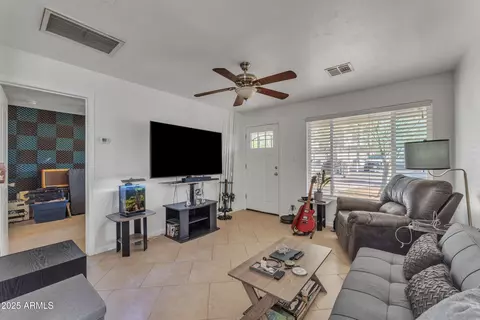 Living - 1024 E Mitchell Dr, Phoenix, AZ 85014 photo 5 of 5