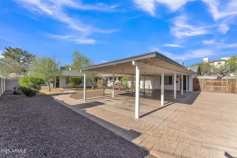 Exterior - 1024 E Mitchell Dr, Phoenix, AZ 85014 photo 2 of 12