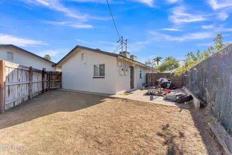 Exterior - 1024 E Mitchell Dr, Phoenix, AZ 85014 photo 10 of 12