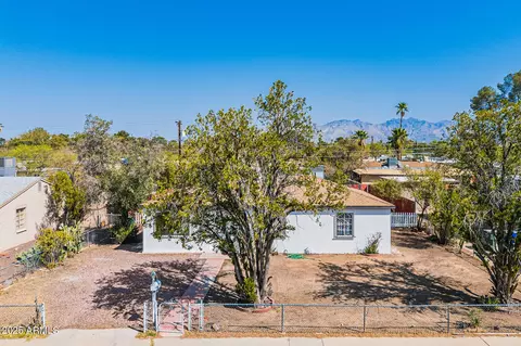 3727 E 24th St, Tucson, AZ 85713