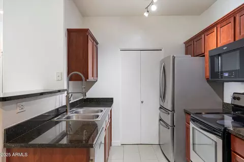 3302 N 7th St #211, Phoenix, AZ 85014 photo 9