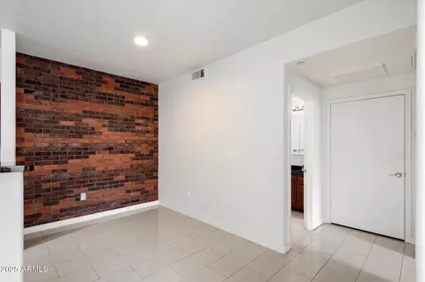 3302 N 7th St #211, Phoenix, AZ 85014 photo 4
