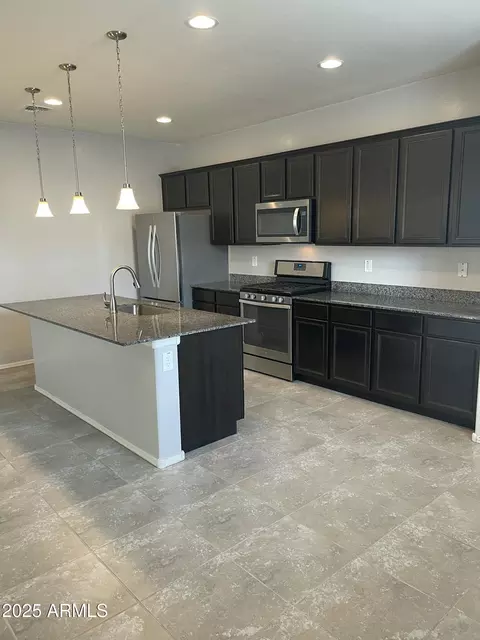 323 N 56th Pl, Mesa, AZ 85205 photo 2