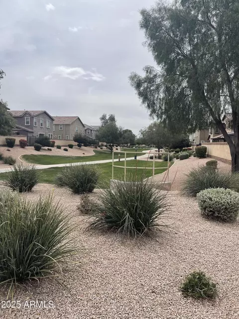 323 N 56th Pl, Mesa, AZ 85205 photo 8