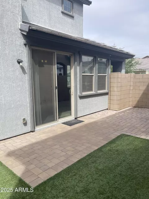 323 N 56th Pl, Mesa, AZ 85205 photo 3