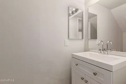 Bath - 2301 E University Dr #393, Mesa, AZ 85213 photo 1 of 3
