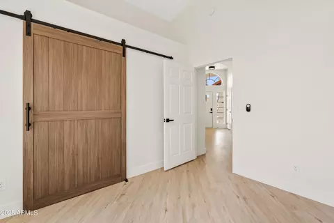 Entry Way - 438 E Hackamore St, Mesa, AZ 85203 photo 2 of 2
