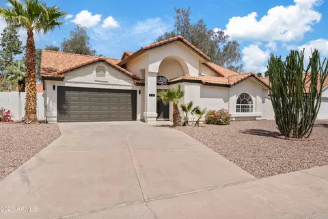 438 E Hackamore St, Mesa, AZ 85203