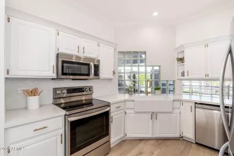 902 W Glendale Ave #215, Phoenix, AZ 85021 photo 6