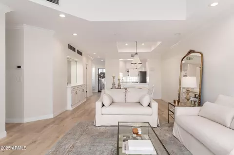 902 W Glendale Ave #215, Phoenix, AZ 85021 photo 13