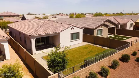9229 W Willow Bend Ln, Phoenix, AZ 85037 photo 4