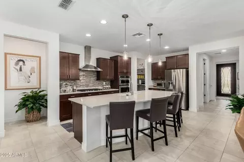 3945 E Cherry Hills Dr, Chandler, AZ 85249