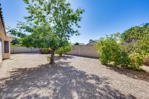 Exterior - 4001 E Rosemonte Dr, Phoenix, AZ 85050 photo 3 of 3