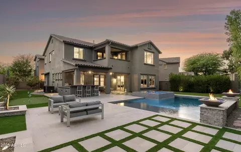 3920 E Covey Ln, Phoenix, AZ 85050