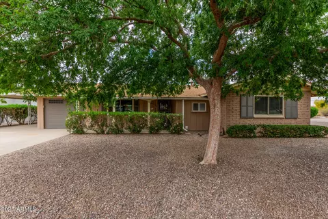 9920 W Crosby Cir, Sun City, AZ 85351