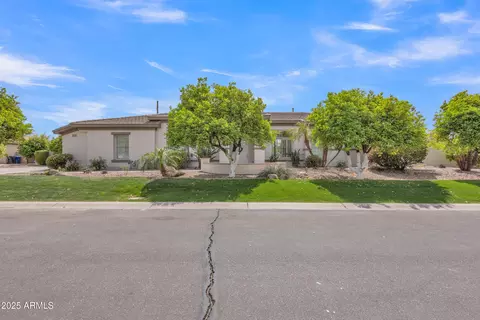 3461 E Indigo Cir, Mesa, AZ 85213