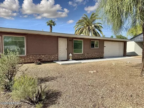 Exterior - 1822 E Roma Ave, Phoenix, AZ 85016 photo 2 of 4