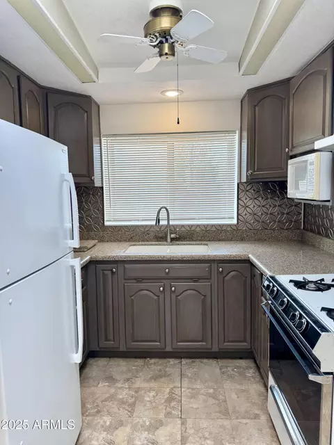 Kitchen - 1822 E Roma Ave, Phoenix, AZ 85016 photo 1 of 2