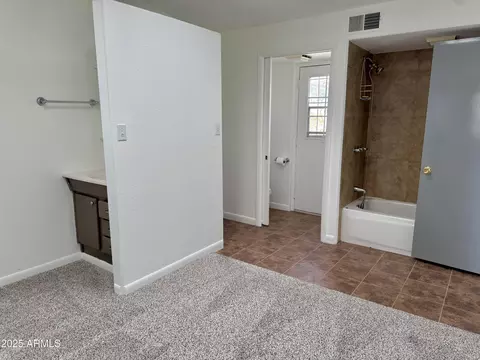 Bath - 1822 E Roma Ave, Phoenix, AZ 85016 photo 2 of 2