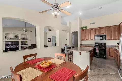 2612 W Summerside Rd, Phoenix, AZ 85041 photo 10