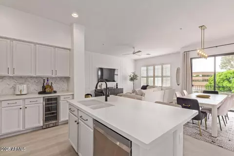 2989 N 44th St #3047, Phoenix, AZ 85018