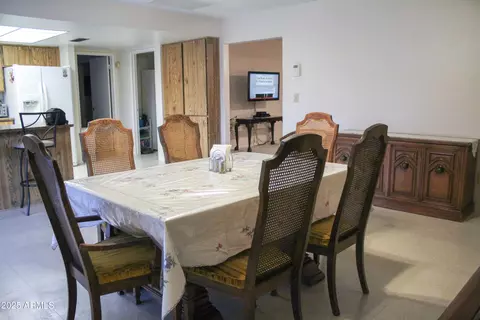 Dining - 2738 E Libby St, Phoenix, AZ 85032 photo 2 of 2